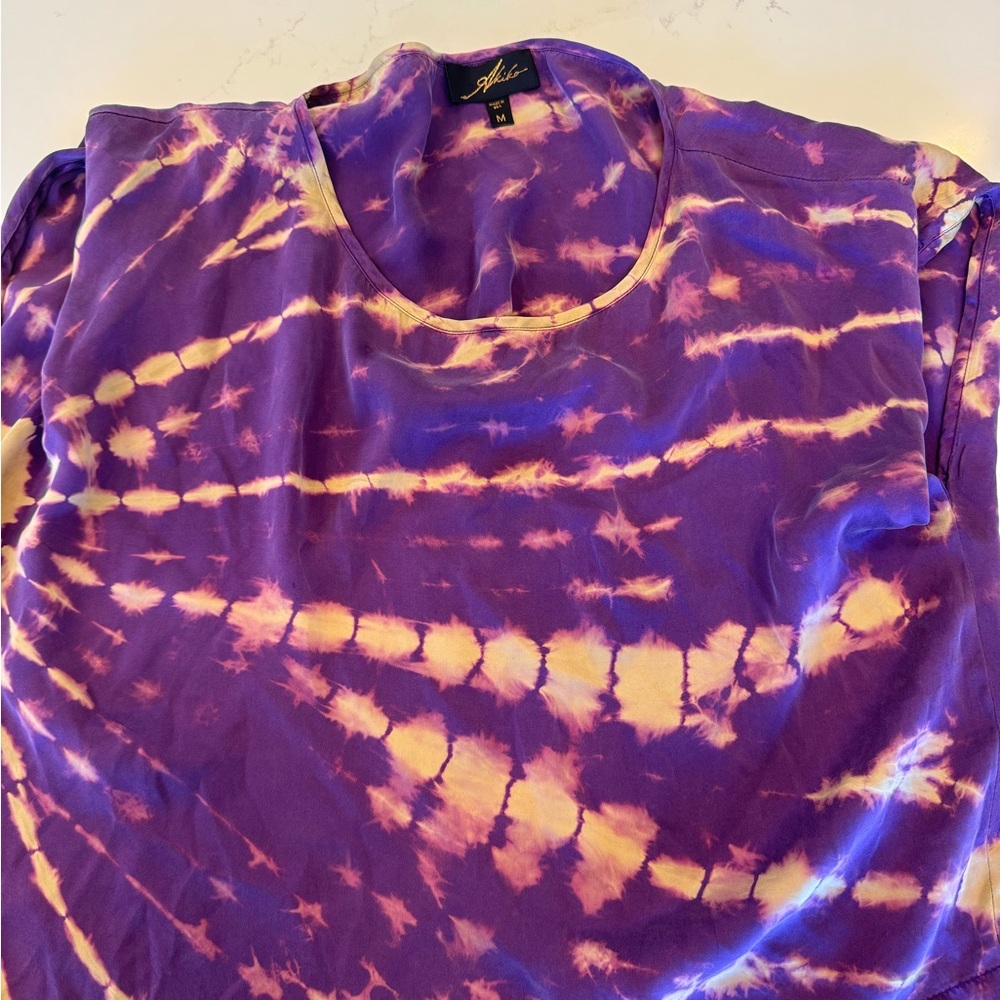 Akiko Purple and Orange Graphic Short Sleeve Tee